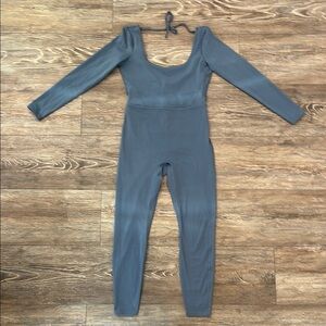 Gilly Hicks Women's Size Medium Gray Active Recharge Onesie